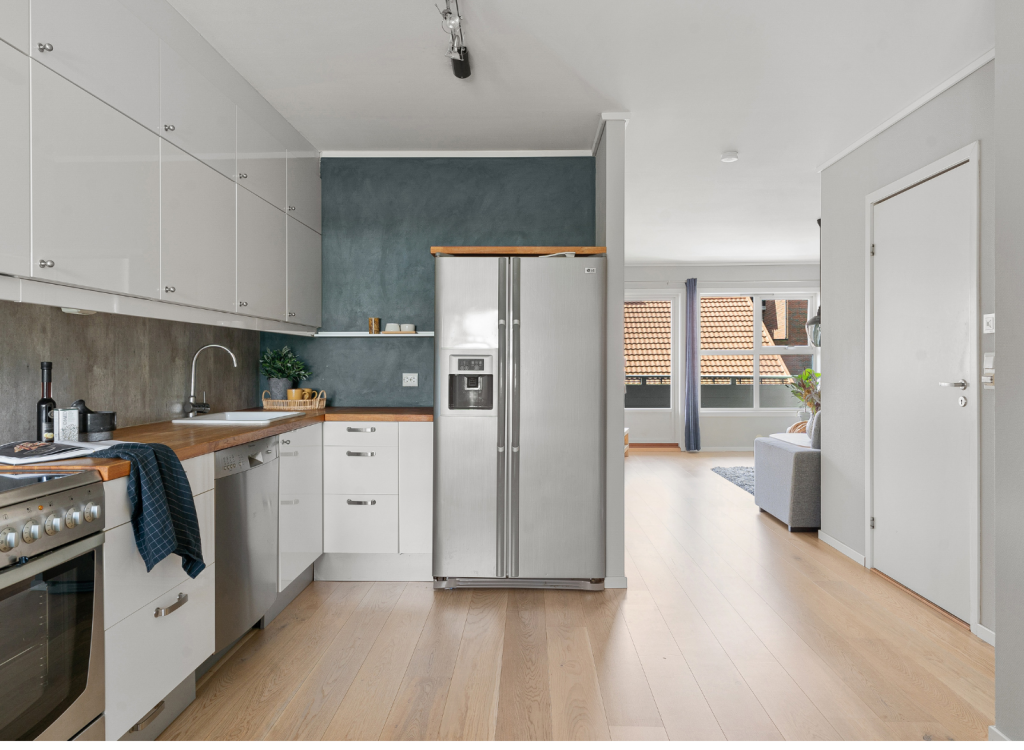 Kitchen Renovation Lighting and Flooring Upgrade – London Ontario